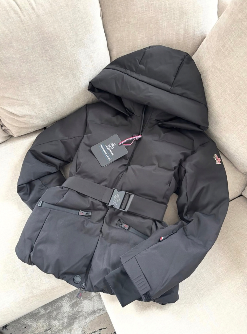 PERFORMANCE COAT