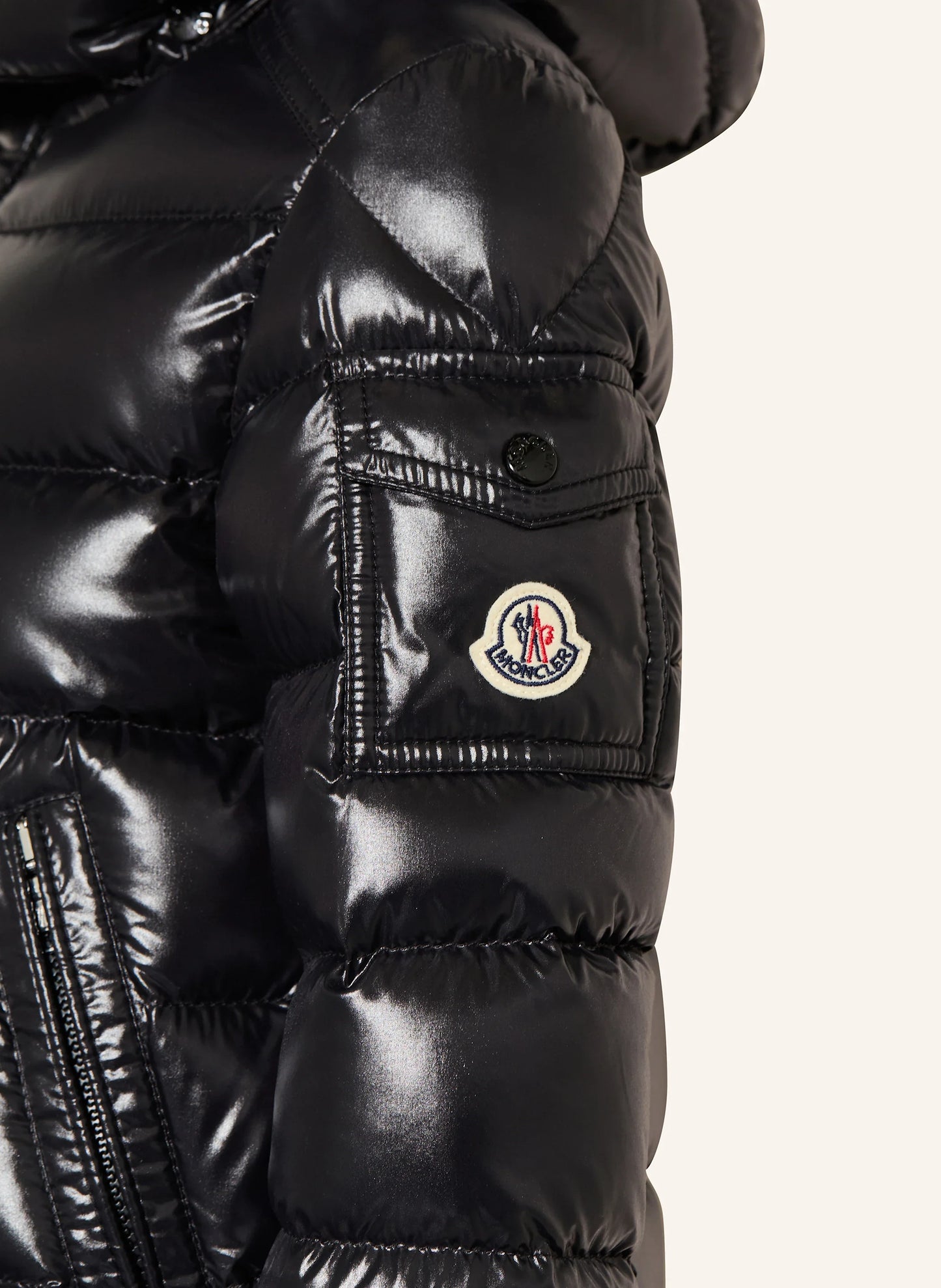 "MNCLR" Maya Puffer