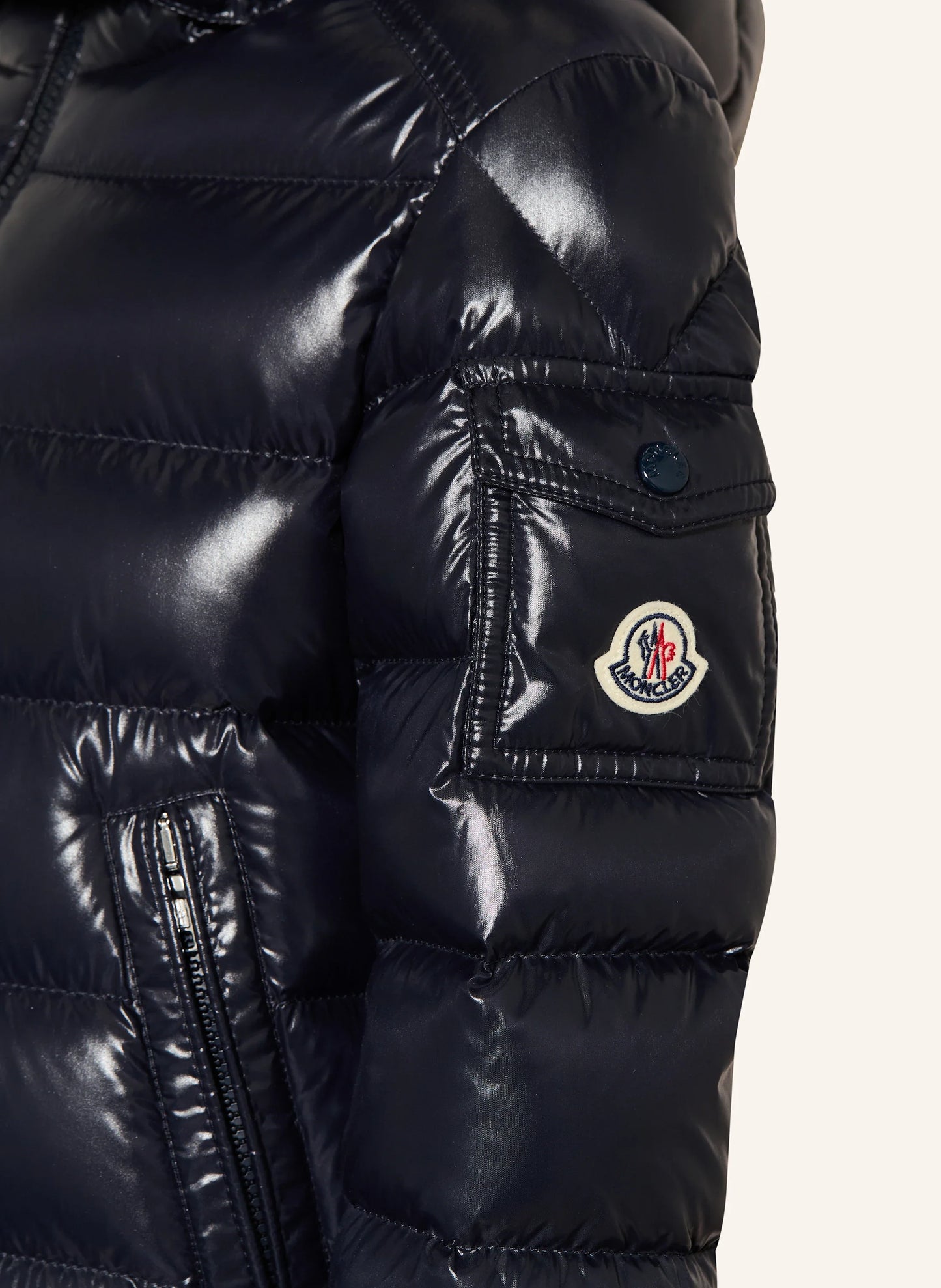 "MNCLR" Maya Puffer