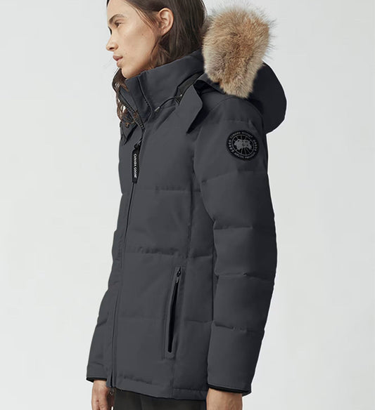 SNATCHABLE COAT WITH BLACK LOGO