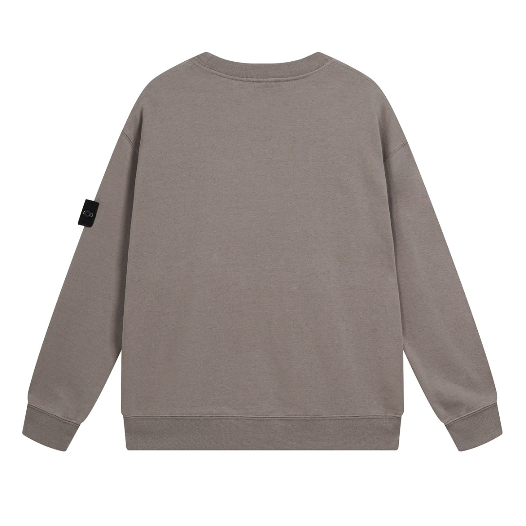 Sleek Sweater for Casual Outfits