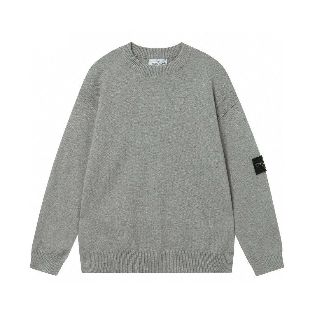 Sleek Sweatshirt with Monogram Design