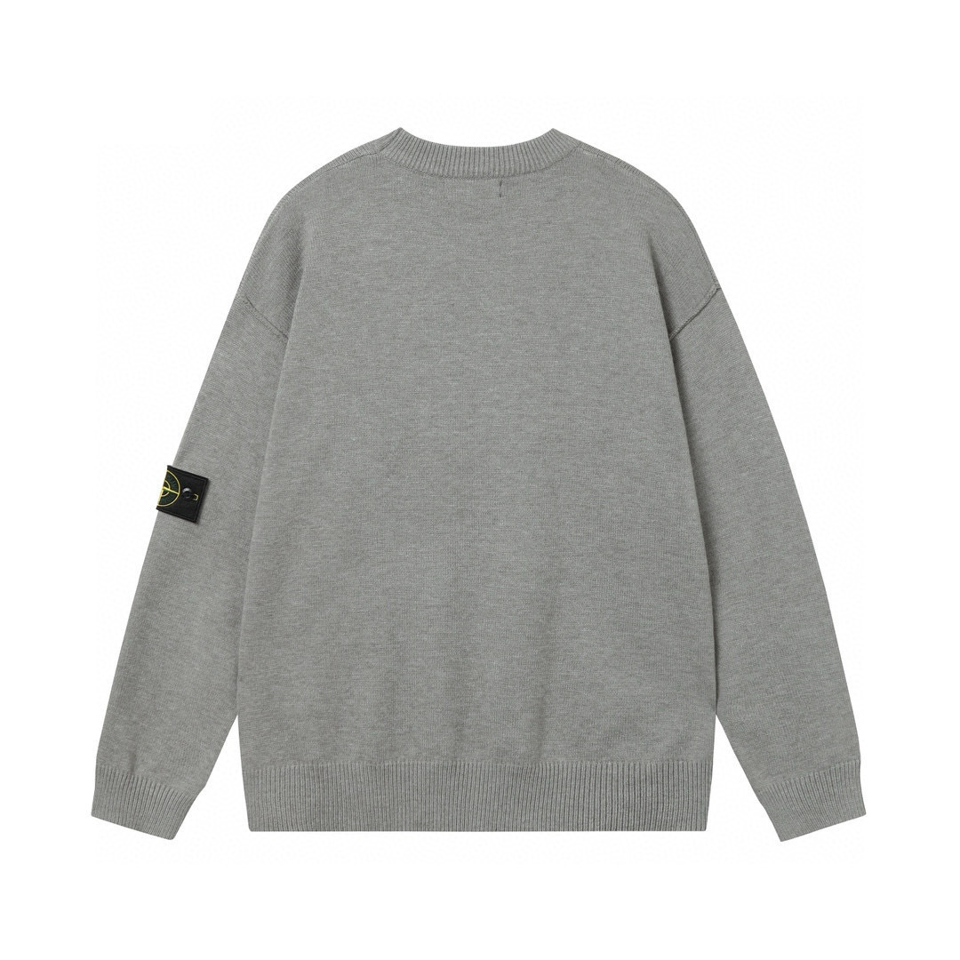 Sleek Sweatshirt with Monogram Design