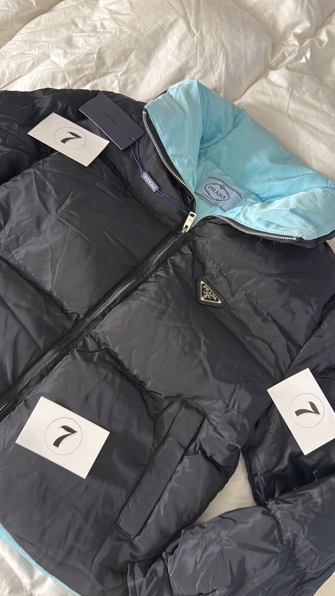 TRIANGLE BLUE INSIDE JACKET
