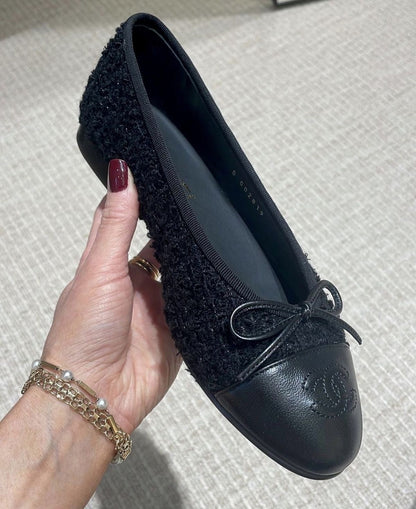 BLACK TEXTURED BALLERINA FLATS