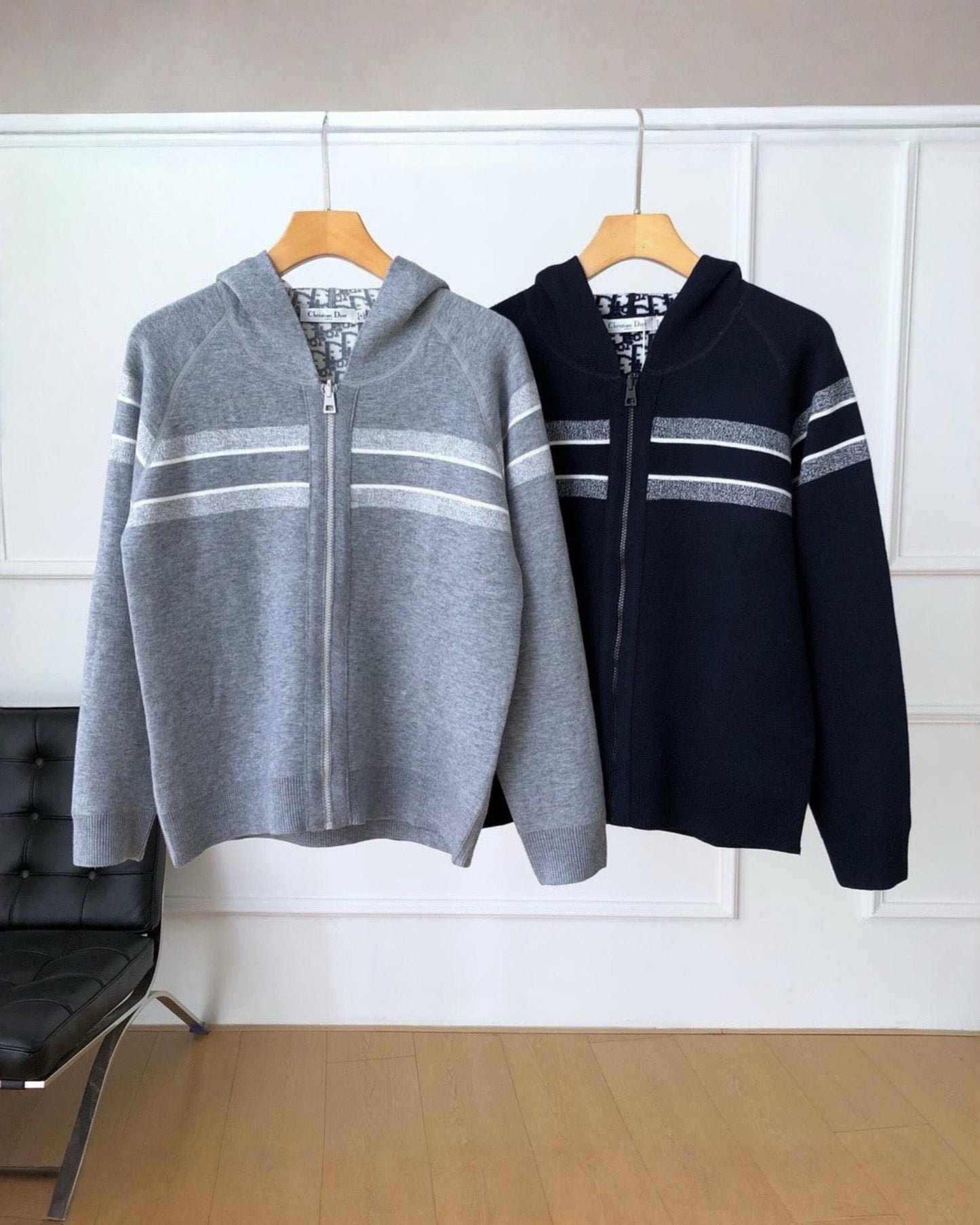 "CD" Zipper Cash