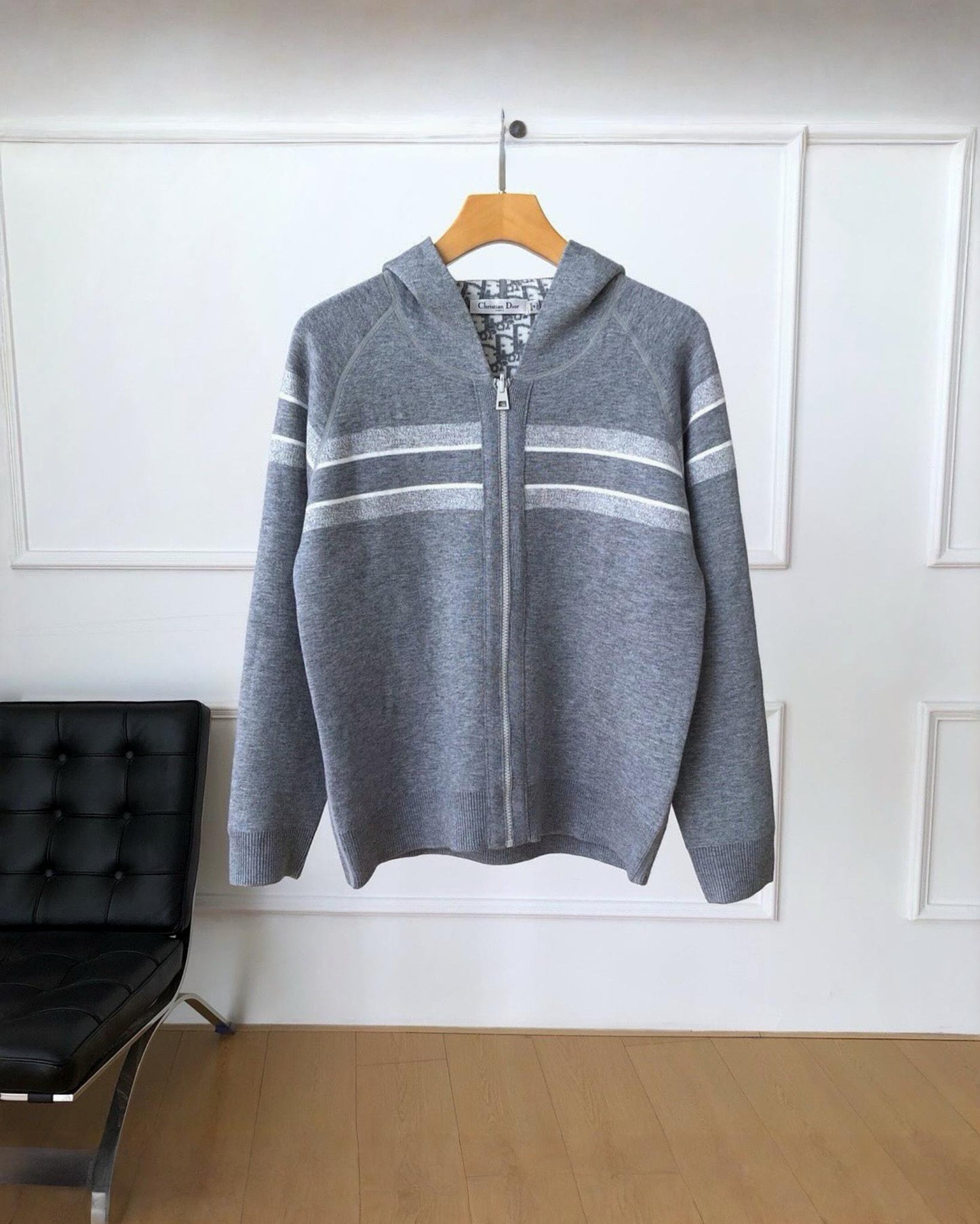 "CD" Zipper Cash