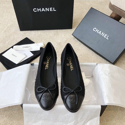 BLACK TEXTURED BALLERINA FLATS