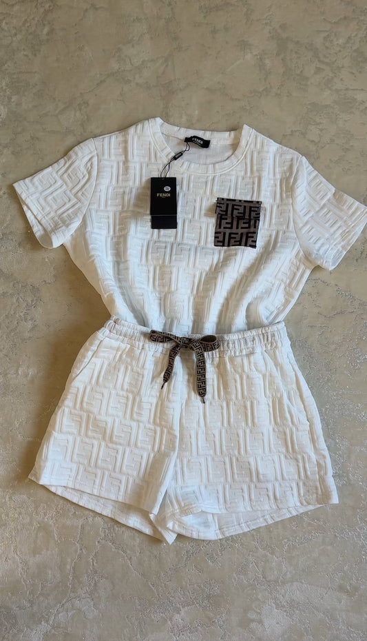 WHITE SUMMER SET